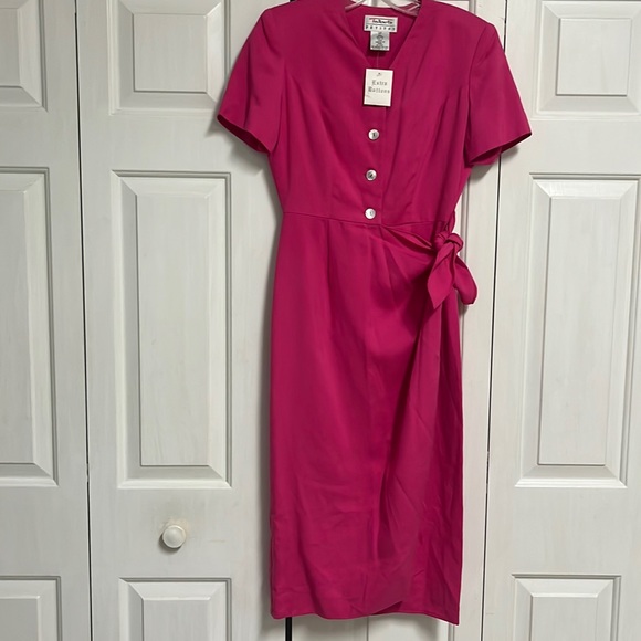 Robe Talbots Enfants Taille 4 – Rose – Avec Quelques Taches De Peinture – Occasion Très Bon état